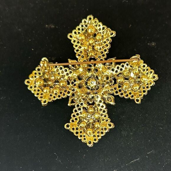 Vintage Cross Brooch Womens Green & Gold-tone Floral Maltese Filigree Rhinestone - Picture 2 of 6